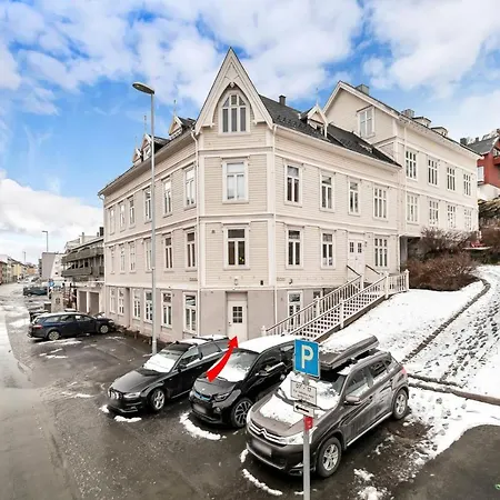 Bus Station Apartment, Wifi, Tv