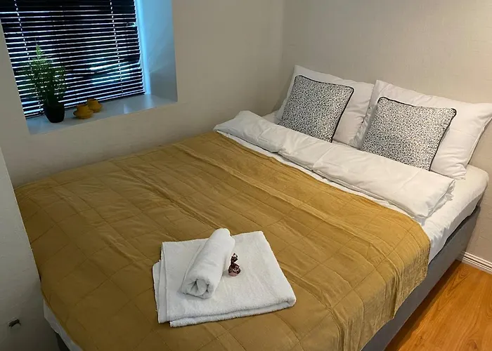 Central Narvik Apartment Walk To Train Bus 아파트